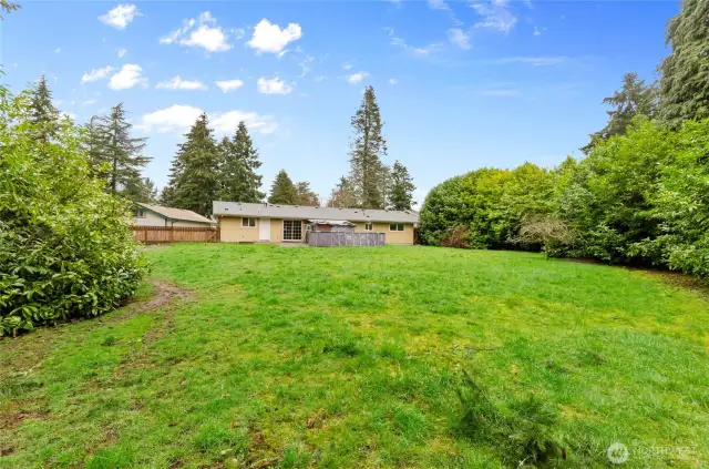 Very large back yard, fully fenced.
