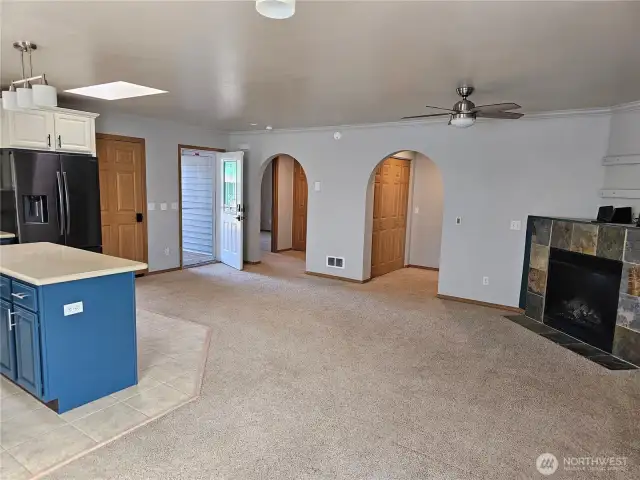 View of entrance and entry to bedrooms