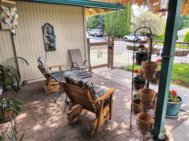 ...and it is all fenced, in case you have a small child or 4-legged friend hanging out with you...