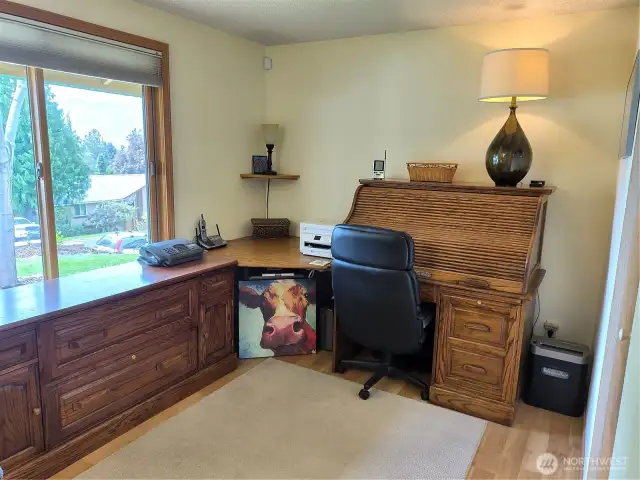 3rd bedroom serves as an office