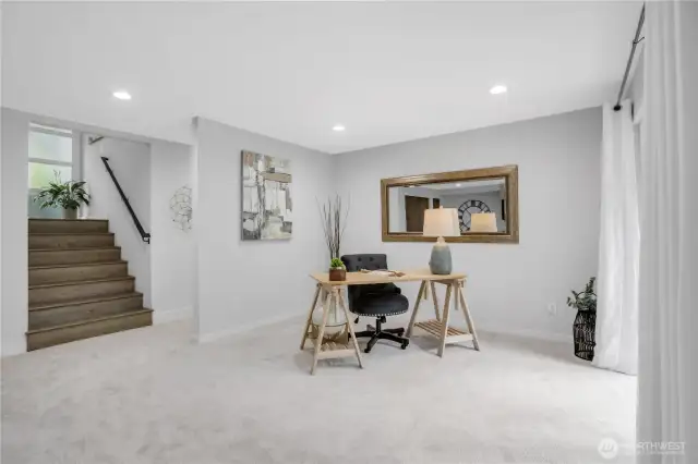Huge rec room with 2 doors to the patio.
