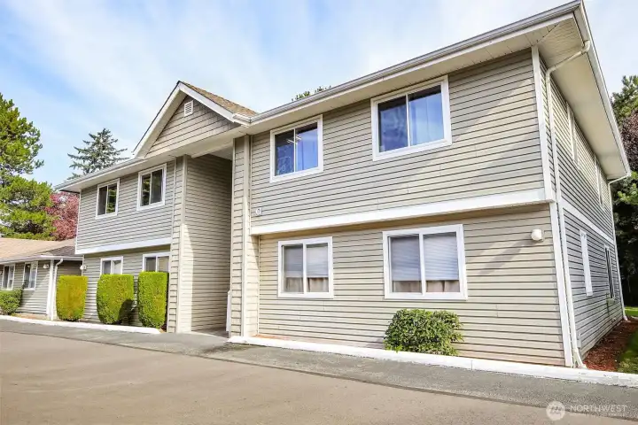 Enjoy privacy and a feeling of tranquility on this top floor unit.  Got up the stairs and turn left.