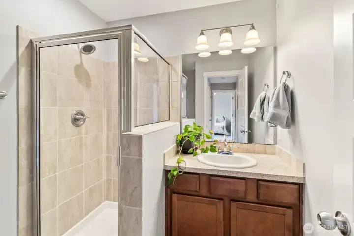 Additional 3/4 bathroom.