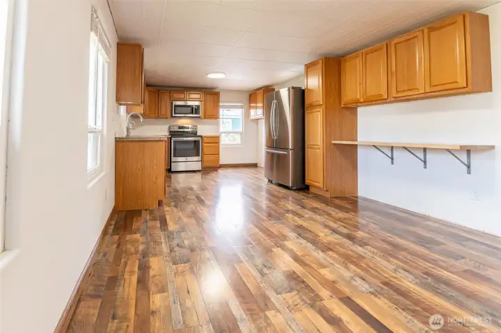 Countertop desk space