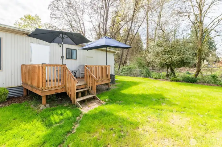 Spacious fenced yard