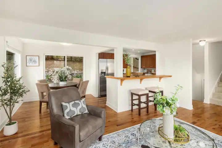 Easy floor plan. Glass sliding doors connects you to the nice patio and adds more light to the room.