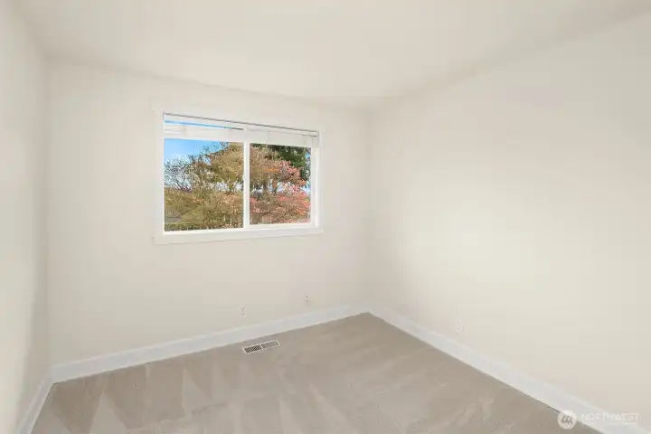 Second bedroom.