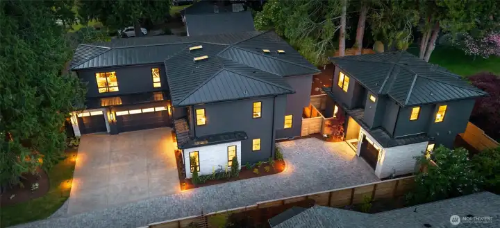 Luxurious beautiful new homes by Kirkland's Premier local luxury home builder, RD Homes Luxurious beautiful new homes by Kirkland's Premier local luxury home builder, RD Homes