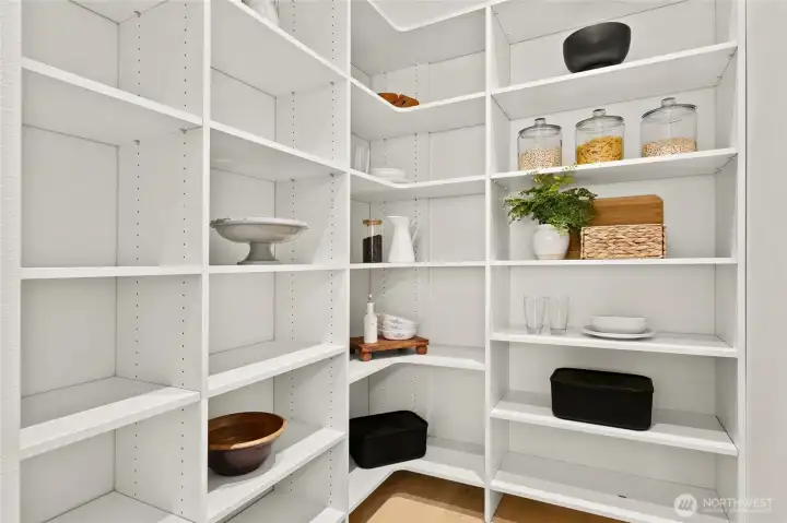 Walk-In Pantry Walk-In Pantry