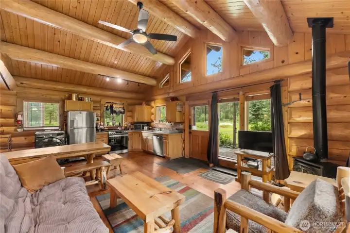 ALL FURNISHINGS INCLUDED ALL FURNISHINGS INCLUDED