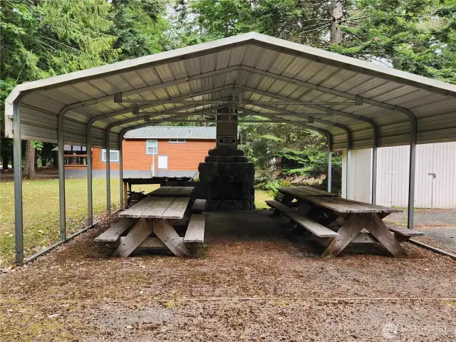 Community Picnic Shelter on the Dosewallips River