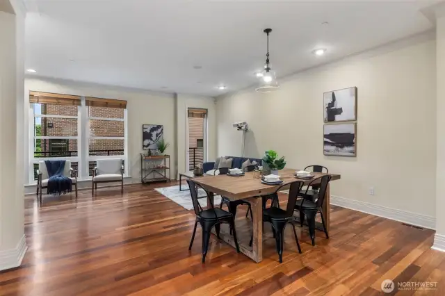 Plenty of room for large gatherings.