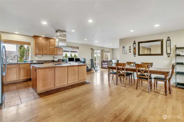 Kitchen & Dining Room