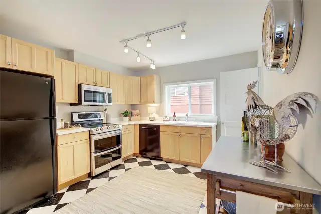 Kitchen w/some newer appliances.