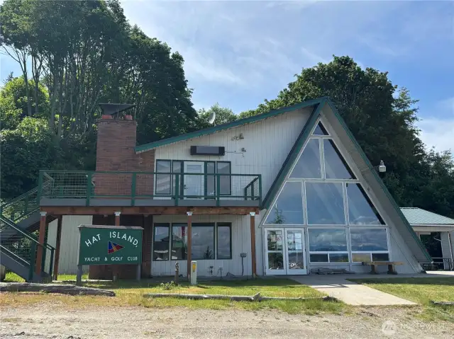 Hat Island Yacht and Golf Club