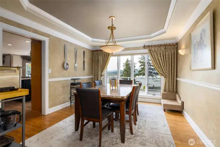 Dining room is located next to the kitchen.