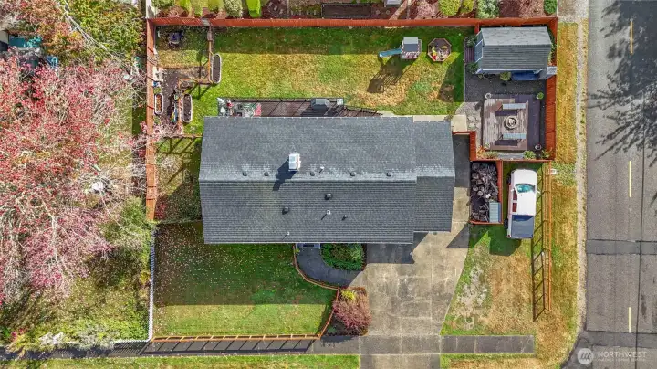 Huge fully fenced yard with RV parking