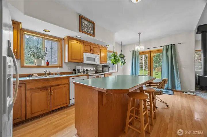 Kitchen with room for 2