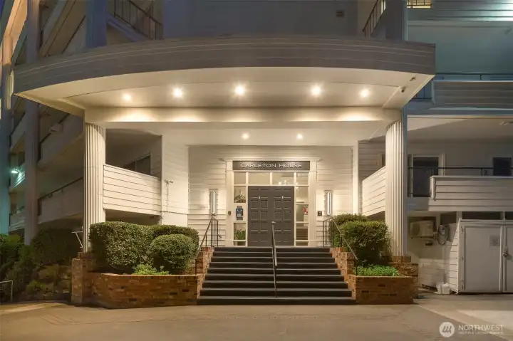 With a secure entry, gate and dedicated parking for guests, a wonderful place to have guests come.