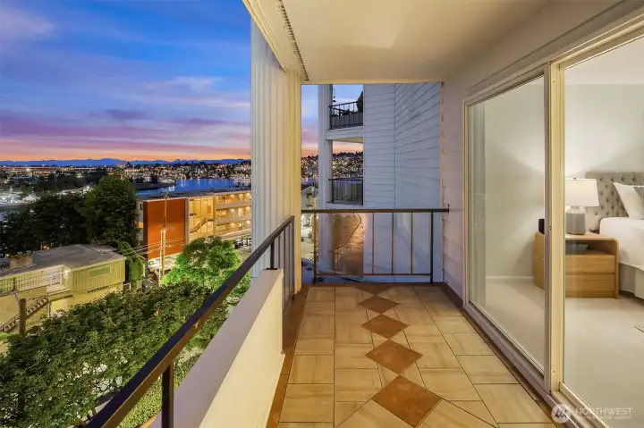 Each of the 4 rooms opens to the lanai