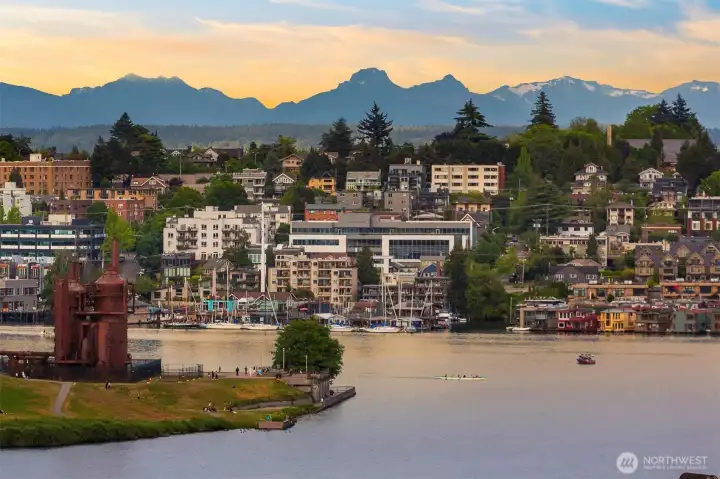 The Cascade mountains are in view, especially mornings.  You can see Mt Baker from the lanai!