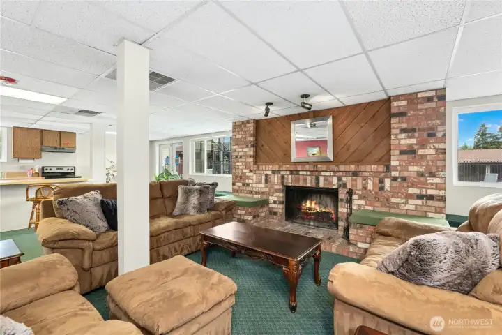 Clubhouse with fireplace and kitchen for parties