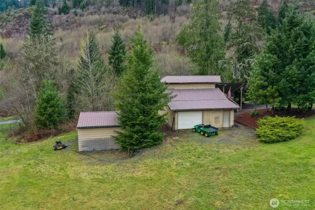 Large garage with lots of space for storage and activities.