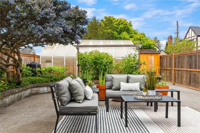 Fully fenced this back yard area is a gardeners delight as wells as the place where all your friends will want to hold barbecues!