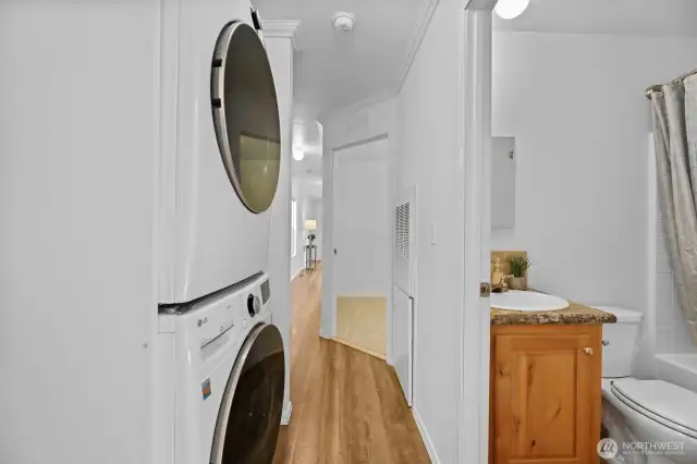 Stackable Washer/dryer stay