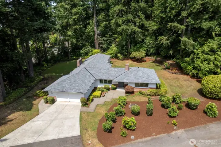 Drone shot of this lovely Estate sitting on close to an acre.(.9)