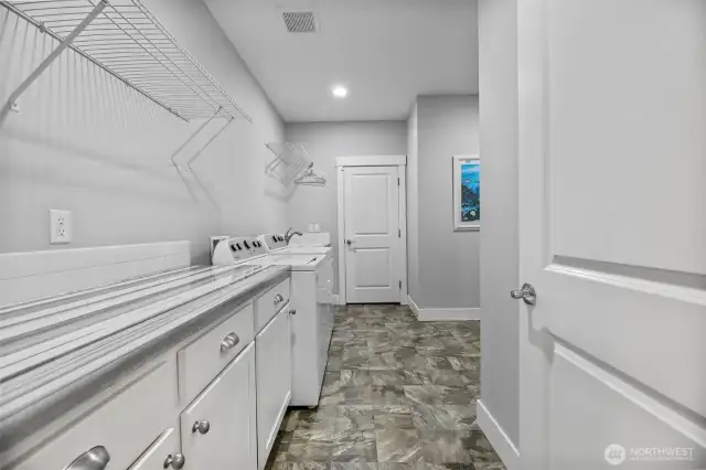 Over sized Functional Utility Room, Mud room off of the garage