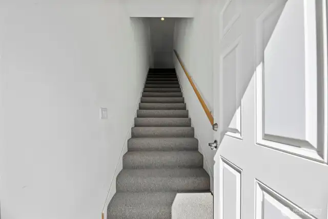 Stairs to MIL above 32x32 shop