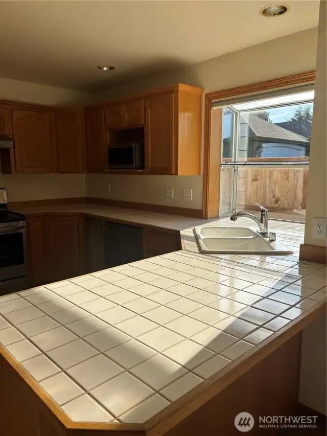 Kitchen bar