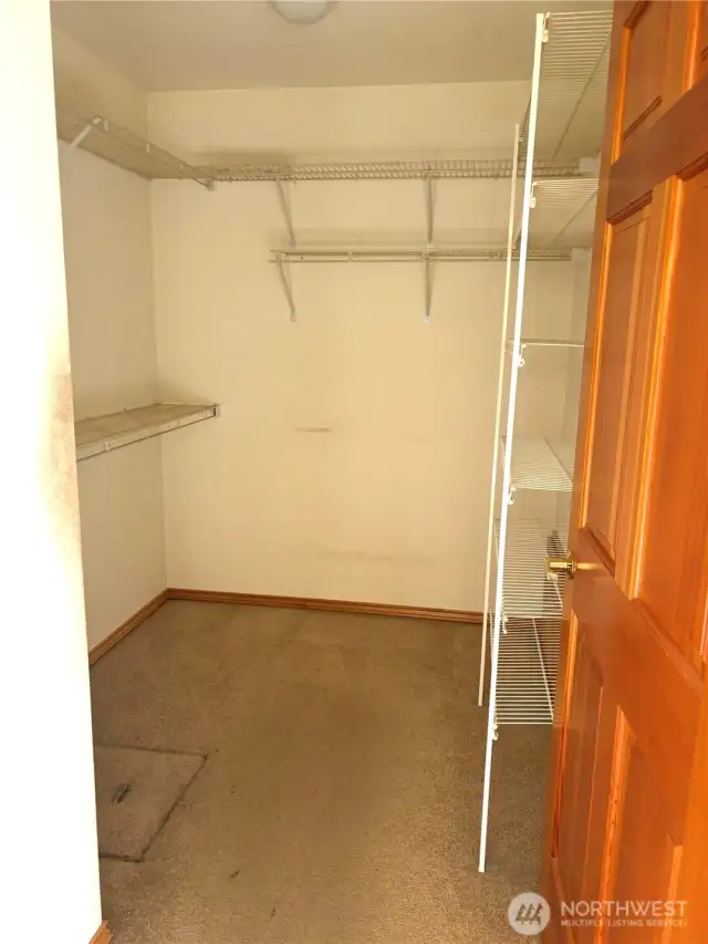 Walk in closet