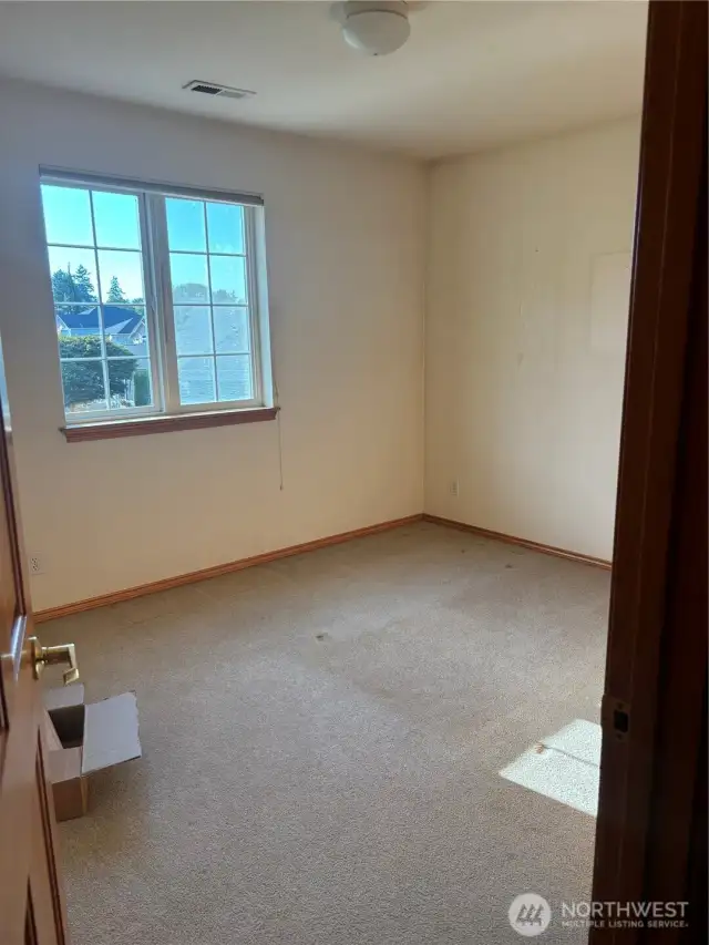 3rd bedroom on 2nd floor