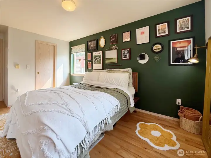 Primary with walk-in