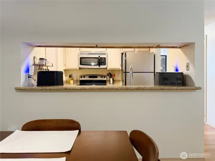 Kitchen pass through to dining
