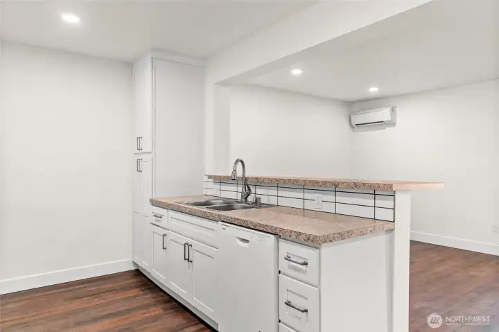 Take comfort in owning a new construction, turn-key home that will offer you peace of mind!