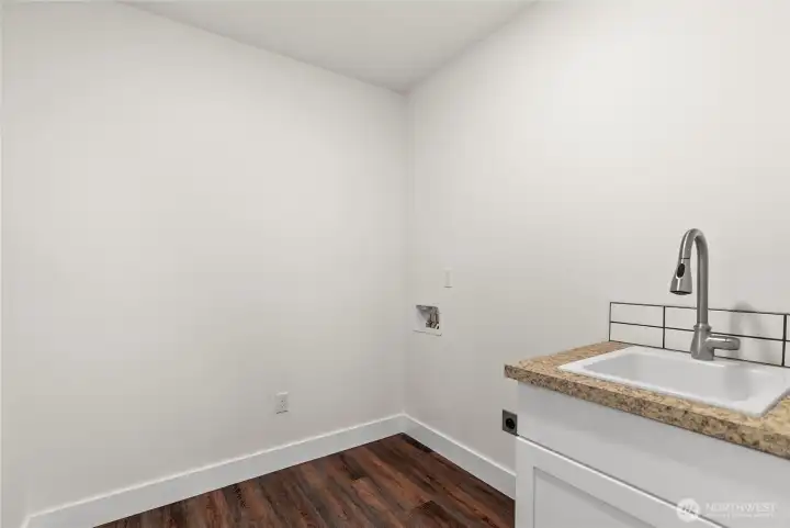 Plus, a designated laundry space on the second floor. Complete with its own sink and laundry hook-ups!