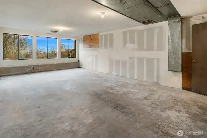 Flexible daylight basement space