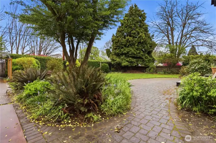 Entrance to back yard