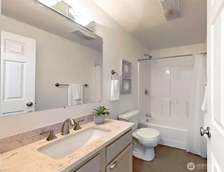 2nd bathroom
