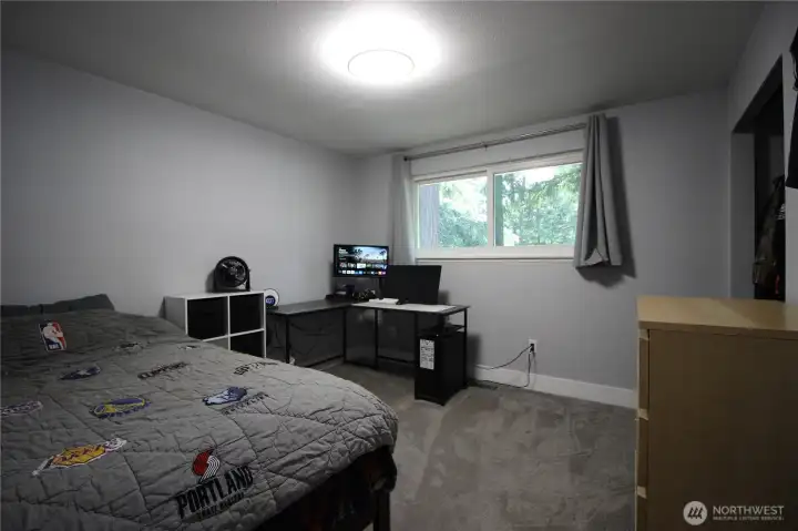 Good sized 2nd bedroom Good sized 2nd bedroom