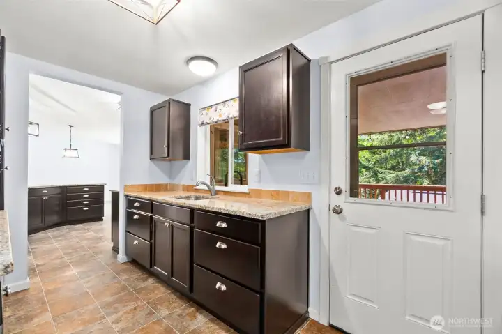 Butler pantry