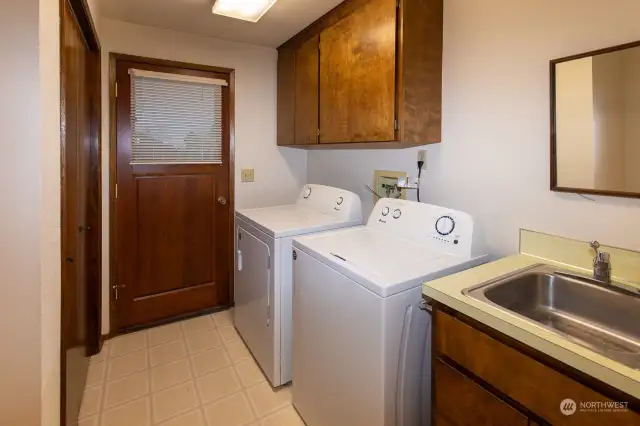 Laundry/mud/storage room