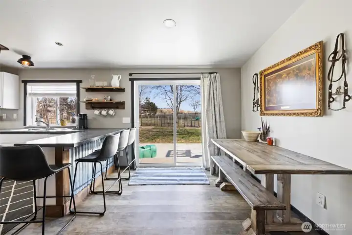 Dining W/View of the Blues