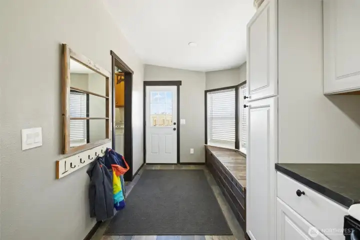 Hall/Mudroom