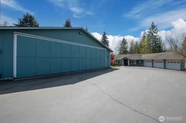 Airplane Hanger