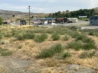 Looking across property towards Chevron Quick E Mart, SR17