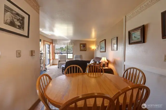 Now seating for party of six!